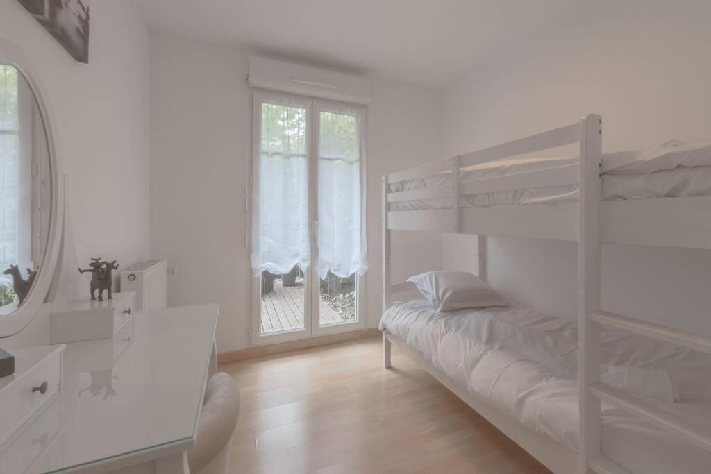 Garden Apartment Next To Disneyland Μπισί-Σεν Ζορζ Εξωτερικό φωτογραφία